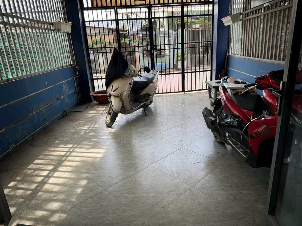 Cho thuê nhà mặt tiền đường 7m, 4PN, 126m² tại Quận 12 - Phù hợp VP, KD, Kho