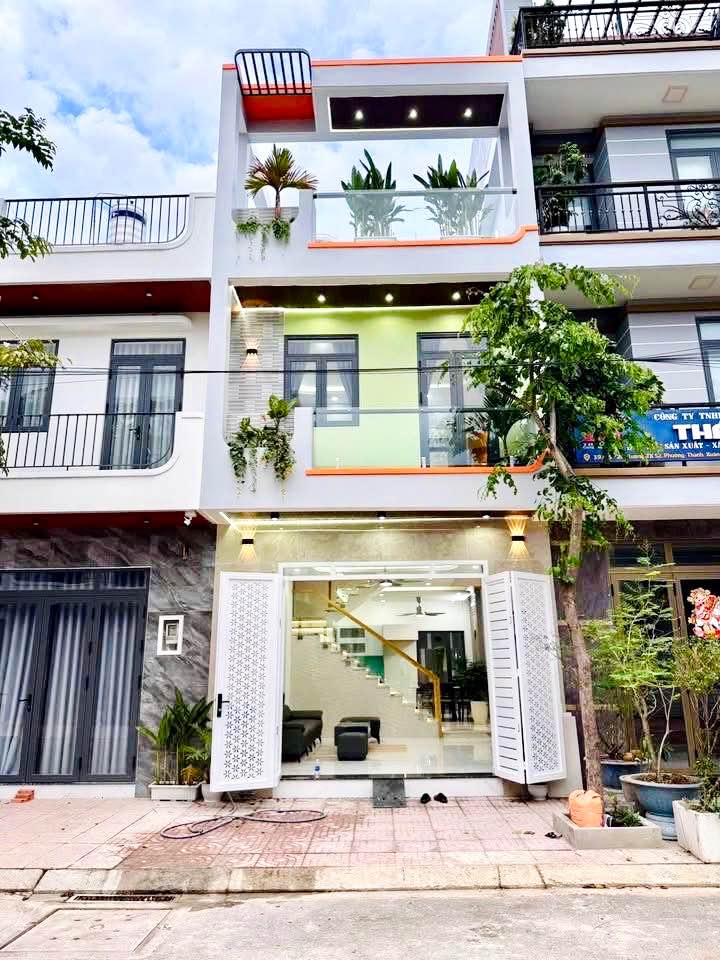Nhà Phố Osaka Q12 56m² (4.7x12m) - Sổ Hồng Riêng, 3 Lầu, Xe Hơi Vào Nhà