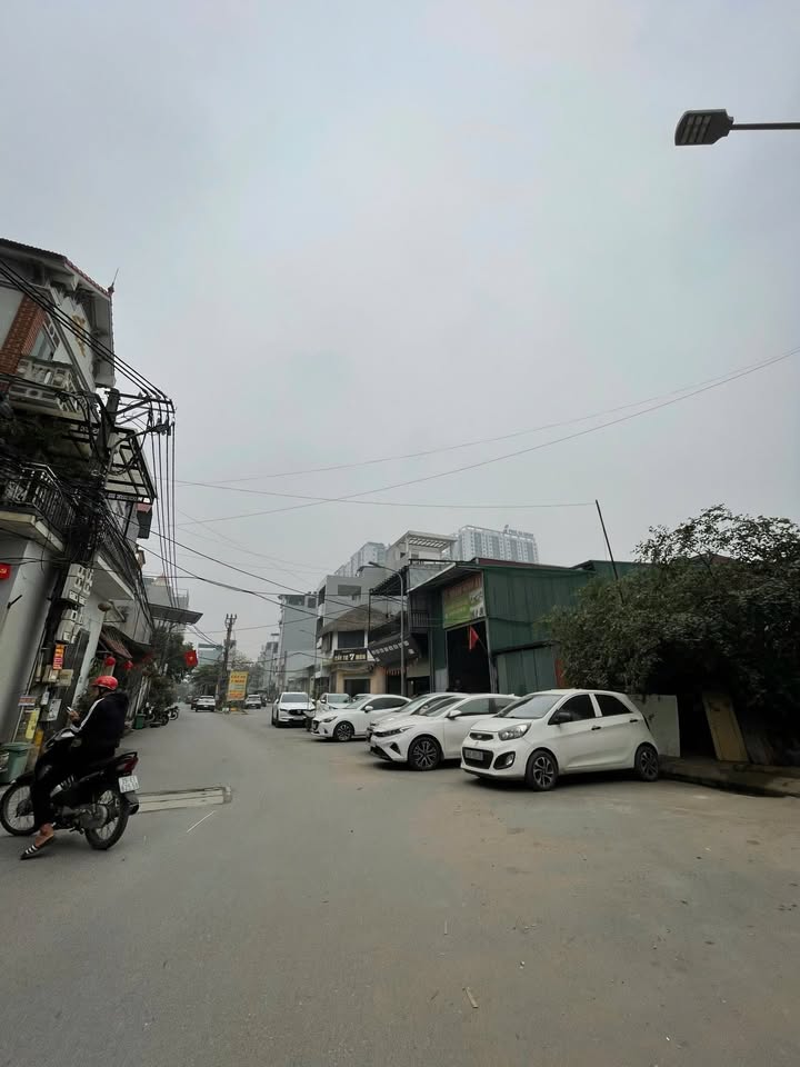 Nhà An Khánh 30m² 5 Tầng - Ô tô Đỗ Cổng, Giá 5 Tỷ