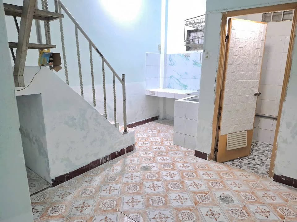 Cho Thuê Nhà 1/ Huỳnh Thị Hai, Q12 - 60m², 3PN, Hẻm Xe Hơi, 5 Triệu/Tháng