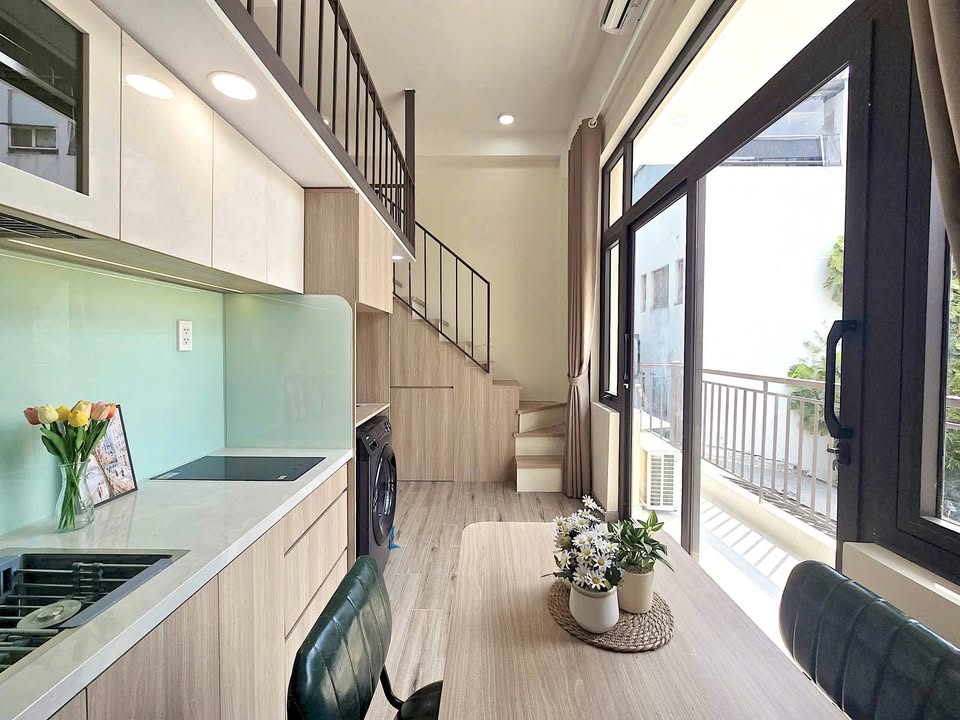 Cho thuê Duplex ban công gần Lotte, full nội thất - Quận Tân Phú