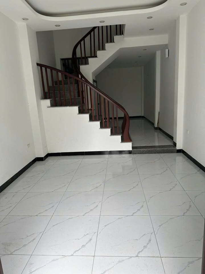 Cho thuê nhà 3PN Tả Thanh Oai 41m² - Sẵn sàng đón gia đình