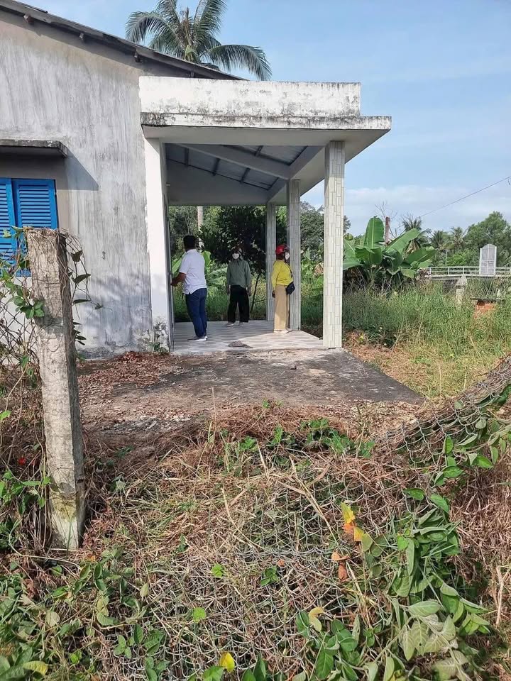 Bán Gấp Đất Vườn 571m² Tặng Nhà Cấp 4 - Tân Trụ, Long An Giá 550 Triệu