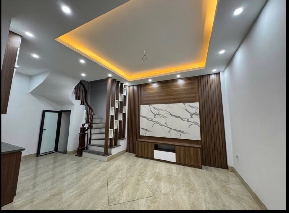 Nhà Liên Mạc 32m², hơn 5 tỷ - Ô tô đỗ cổng, view hồ!