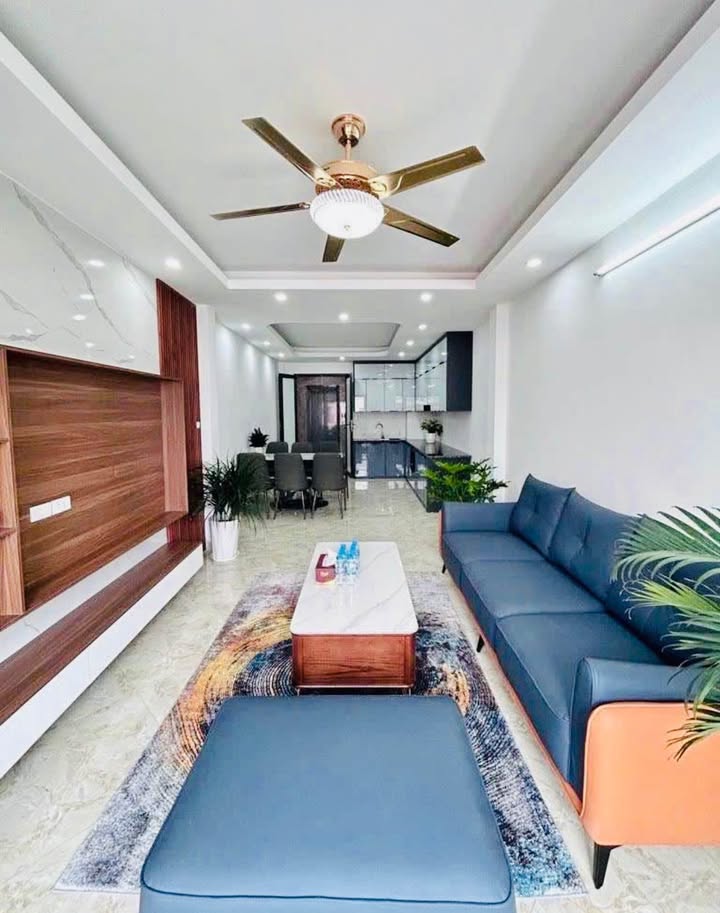 Nhà Mặt Tiền Phương Mai 105m² - 4 Tầng - Giá 5.3 Tỷ - Kinh Doanh Sầm Uất