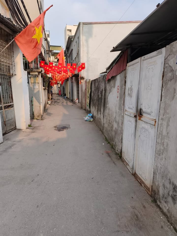 Bán đất Phú Thượng Tây Hồ 34m² giá 6 tỷ - Vị trí đẹp sổ đỏ sẵn!