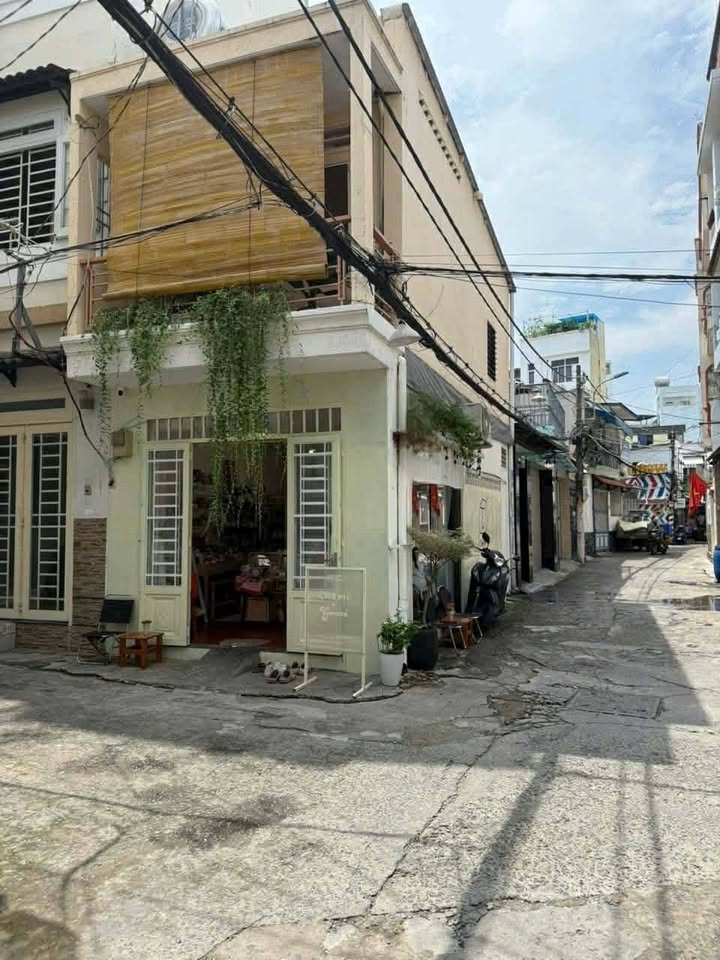 Nhà Căn Góc HXH Phan Văn Trị Bình Thạnh 30m² Giá 5 Tỷ - Thoáng Sáng