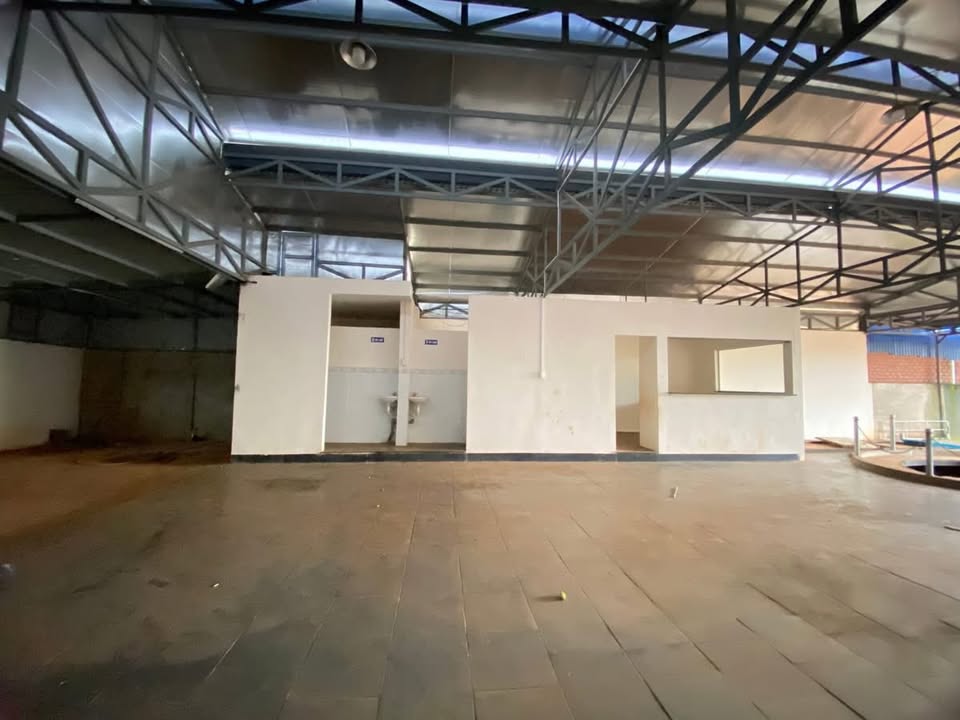 Nhà nguyên căn Ea Ral 400m² - Sẵn sàng kinh doanh