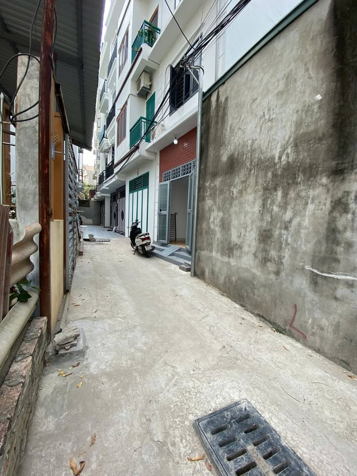 Nhà 45m² Hà Đông - Ô tô lùi cửa, gần chợ, trường học chỉ 4.65 tỷ