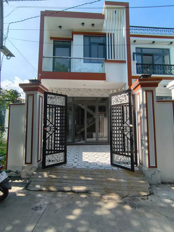 Nhà Long Trạch 110m² - Full nội thất, chỉ 2.4 tỷ!