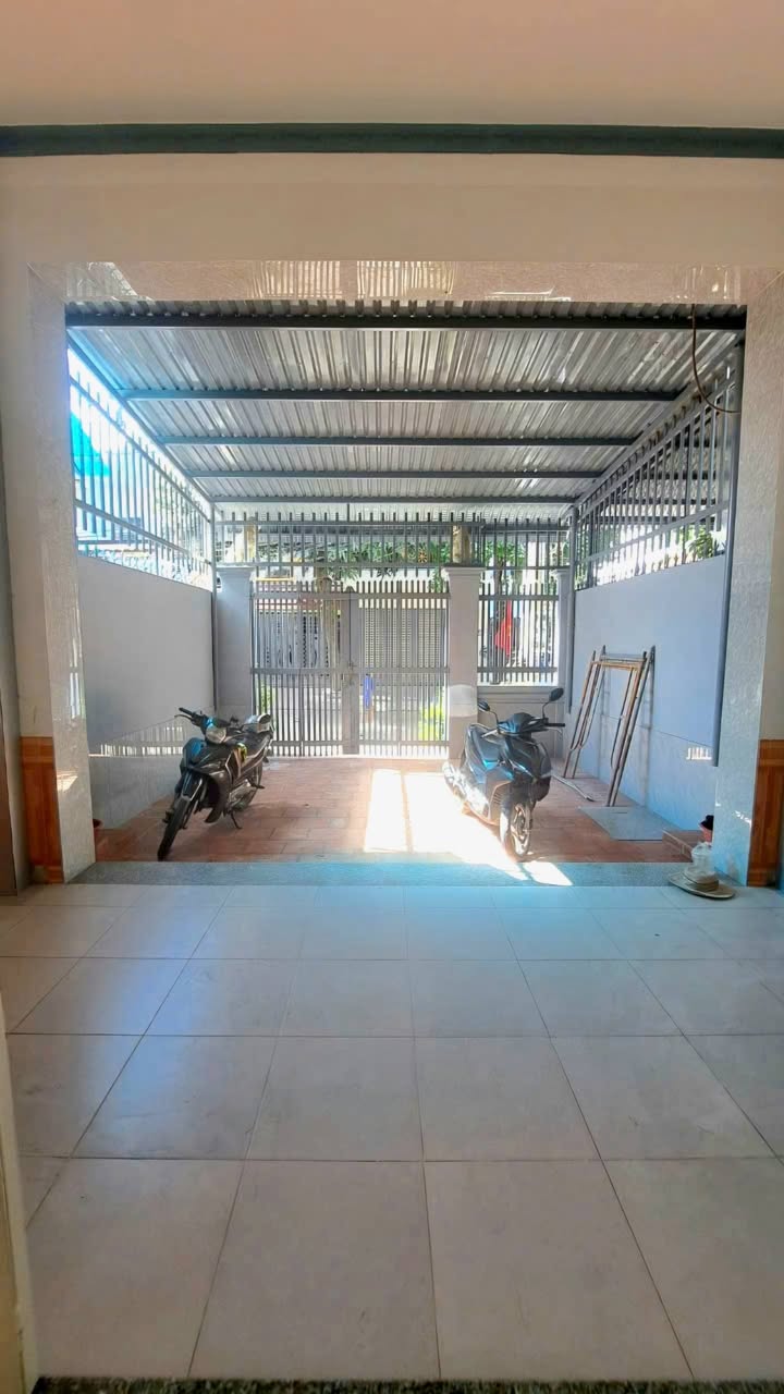 Nhà Phố 3 Tầng Dĩ An 101m² giá 6,x tỷ - Mặt tiền kinh doanh