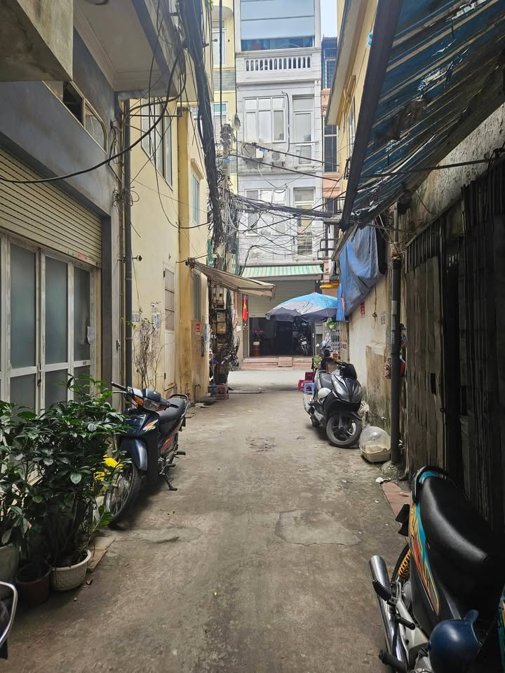 Bán Gấp Đất Mặt Tiền Cát Linh 37m² - Sổ Vuông Vắn, Tặng GPXD 6 Tầng