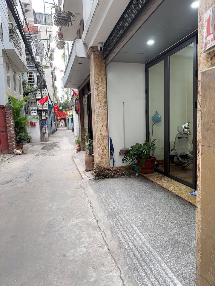 Nhà Riêng Hoàng Như Tiếp Long Biên 47m² - Ô tô vào tận nhà!