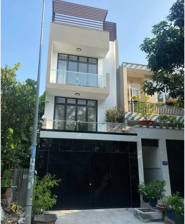 Nhà Phố 90m² Mặt Tiền Đường Xe Hơi, KDC Phú Mỹ, Q7 - Sổ Hồng Riêng