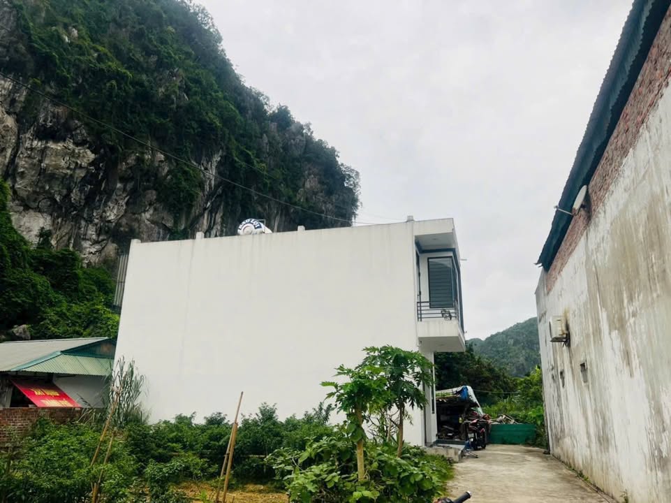 Nhà riêng Quang Hanh 55m² - Ô tô tận cửa, giá chỉ 1.5 tỷ!