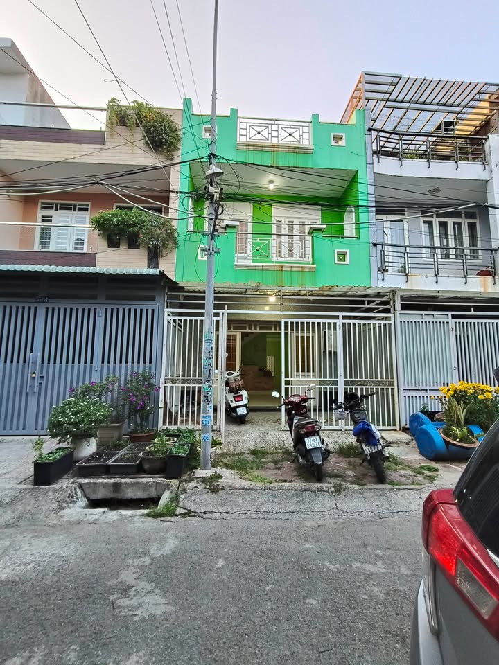 Nhà Nguyên Căn 3PN Đường Cây Keo Thủ Đức - 13 Triệu/Tháng