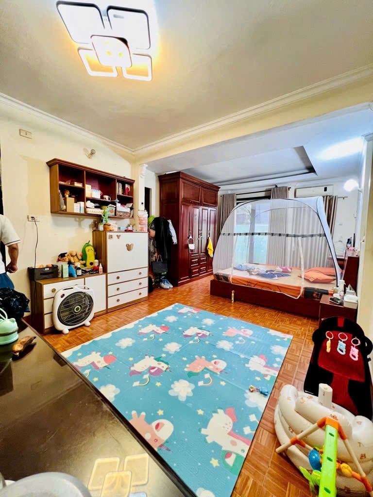 Bán nhà lô góc Trần Quý Cáp 36m² giá 11.5 tỷ - Ô tô vào tận cửa