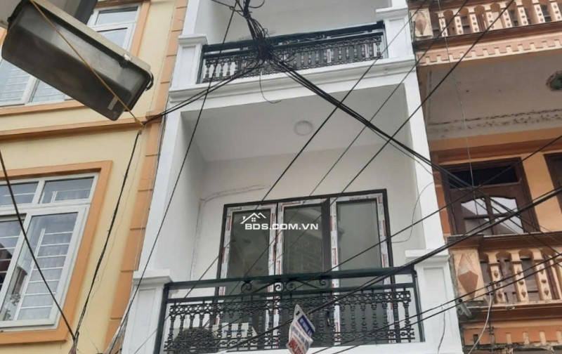Thuê nhà Đền Lừ 31m² x 4 tầng giá 14 triệu - Ô tô vào tận nhà!