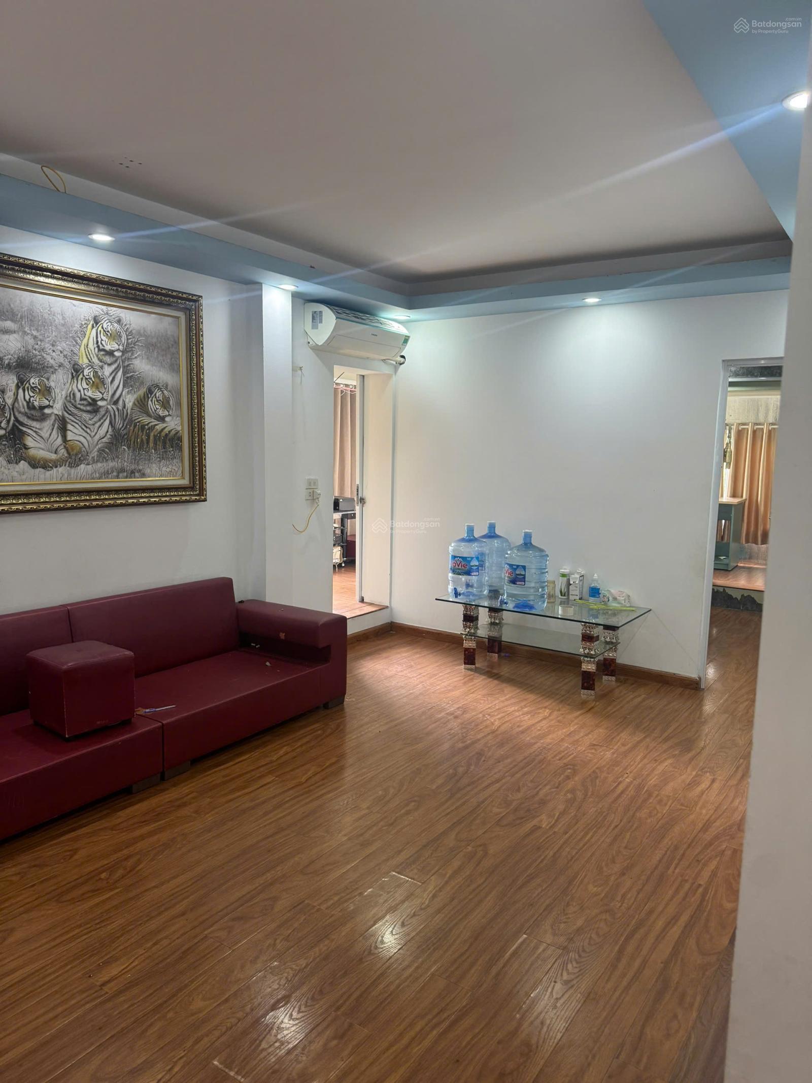 Cho thuê căn hộ tập thể 85m² Huỳnh Thúc Kháng, Đống Đa - Sẵn Sàng Ở Ngay