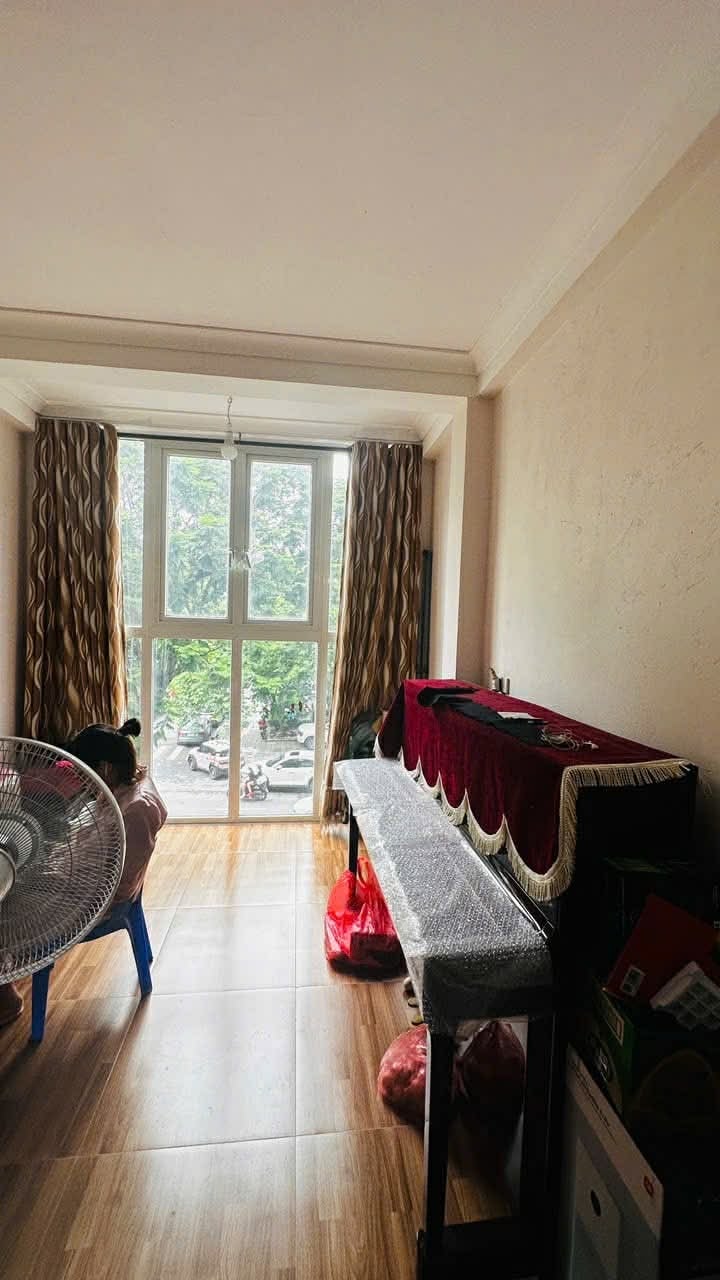 Cho thuê nhà mặt phố Trần Đăng Ninh, Cầu Giấy - 40m² kinh doanh sầm uất