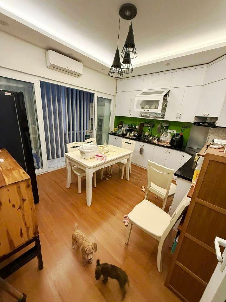 Nhà Lô Góc Kinh Doanh Phố Văn Cao, Ba Đình - 51m² 5 Tầng, Tặng Nội Thất