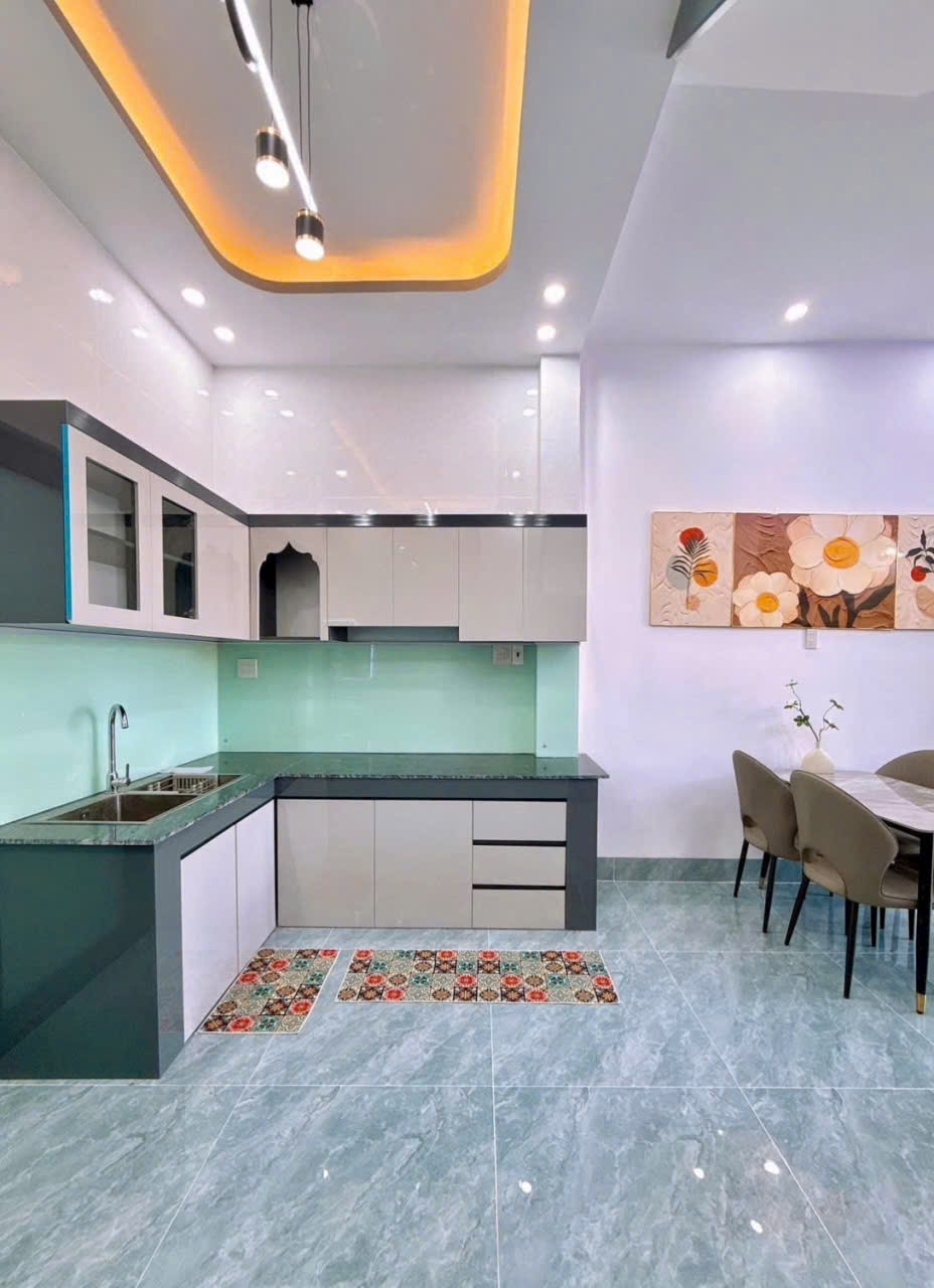 Nhà Bình Thủy Cần Thơ 67m² - Ô tô vào tận nhà, full nội thất!