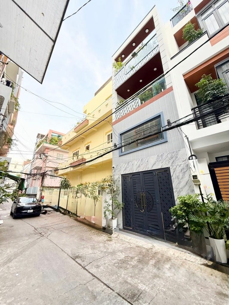 Nhà 5 Tầng Full Nội Thất VIP Phú Nhuận - 52m² Giá 12.2 Tỷ