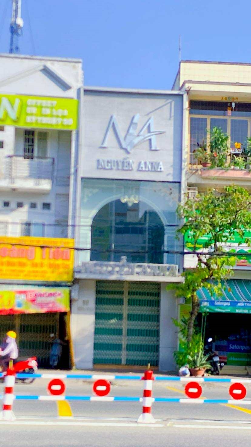 Nhà Mặt tiền Hùng Vương, Ninh Kiều 160m² - Kinh doanh sầm uất!