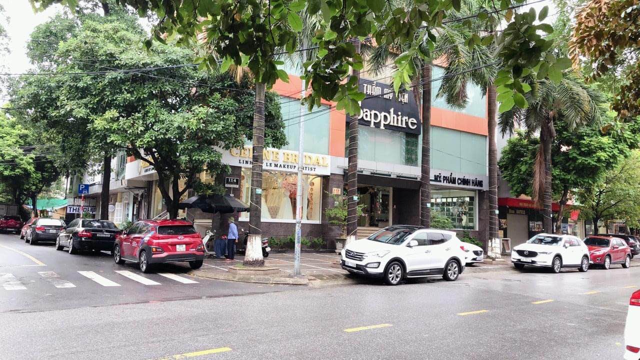 Cho thuê nhà mặt phố lô góc Nguyễn Cao 220m² - Vị trí đắc địa