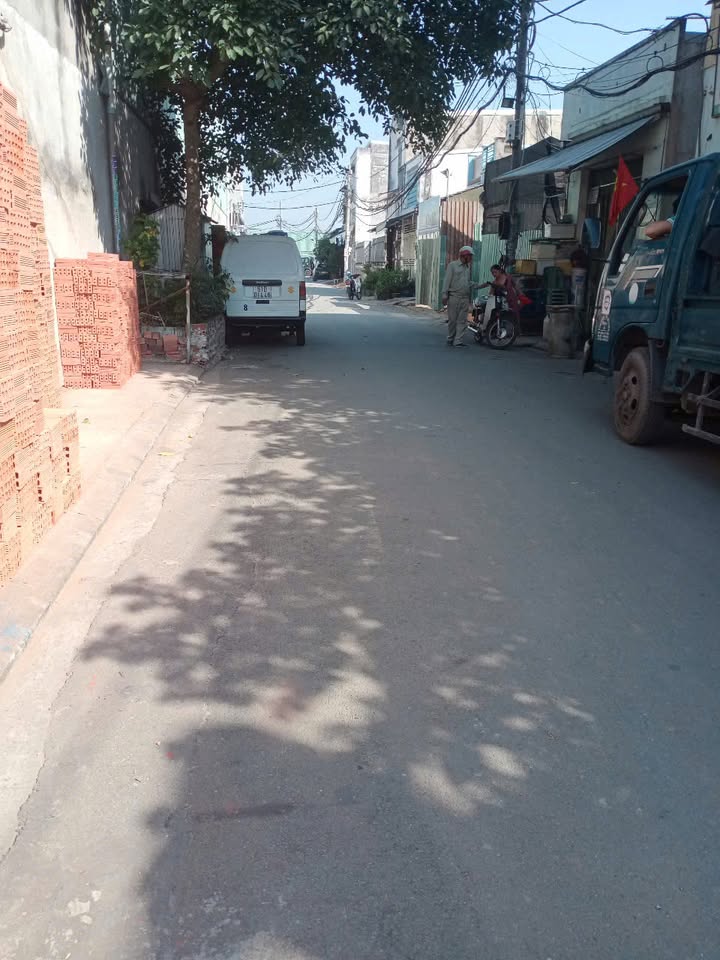 Nhà Riêng Tân Tạo, Bình Tân 90m² - Hẻm xe tải, Ô tô vào tận nhà!