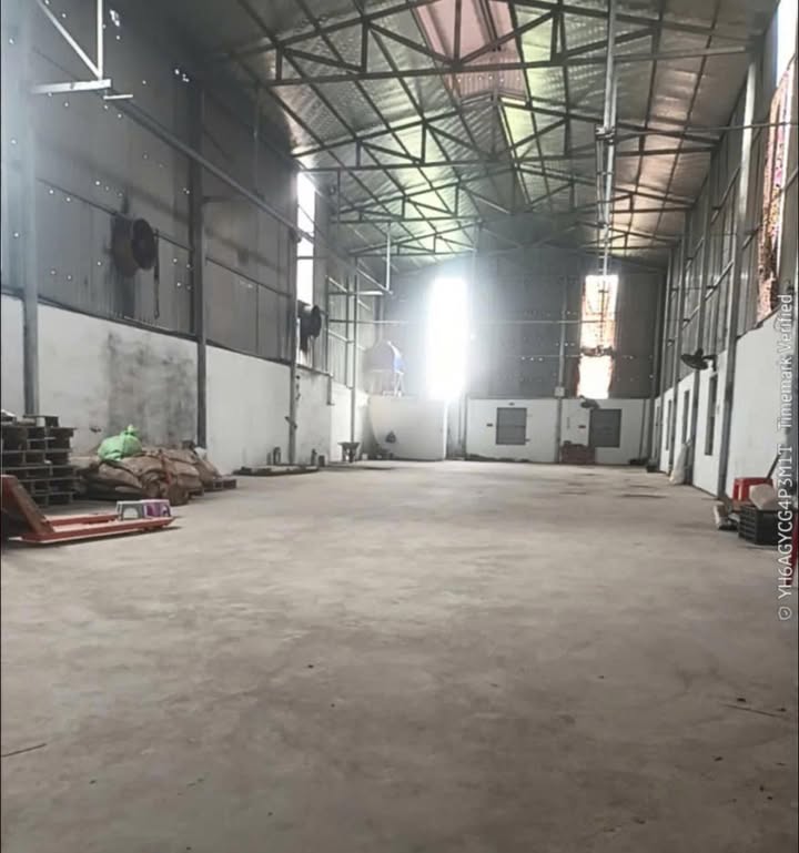 Nhà Xưởng Phủ Lý 300m² - Container Quay Đầu Thoải Mái!