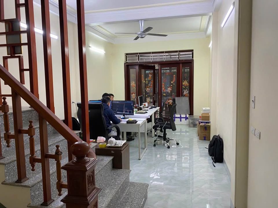 Cho thuê nhà 3 tầng mặt đường Đặng Thái Mai, Nam Định - Sẵn sàng kinh doanh/văn phòng