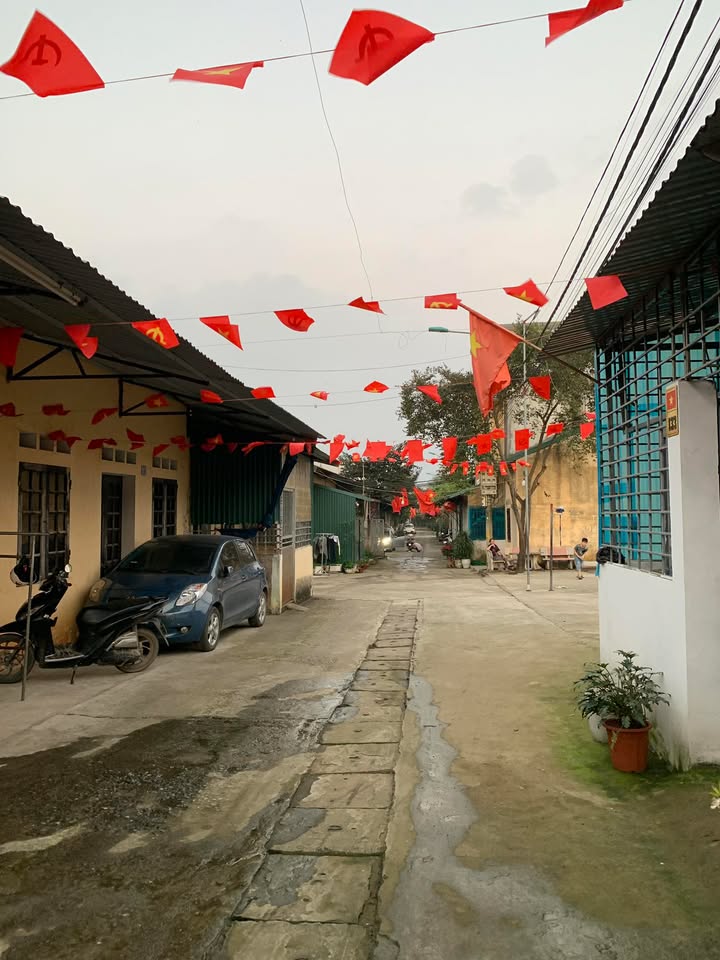 Nhà cấp 4 Thôn 6 Hạ Bằng Thạch Thất 60m² - Ô tô vào tận nhà!