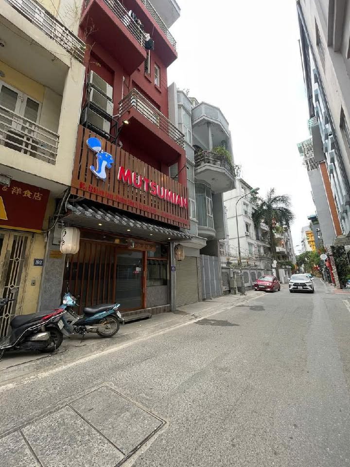 Nhà phố Linh Lang, Ba Đình 80m² - Vị trí đắc địa!