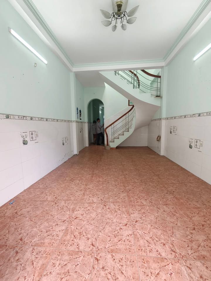 Nhà mặt tiền Đường số 37, Quận 7 - 80m² giá 16 triệu - Mặt tiền kinh doanh tốt!