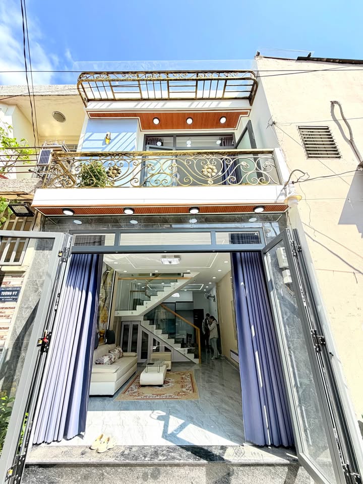 Nhà Riêng Q12 48m² giá 4.68 tỷ - Sổ hồng sẵn, ô tô đỗ cửa!