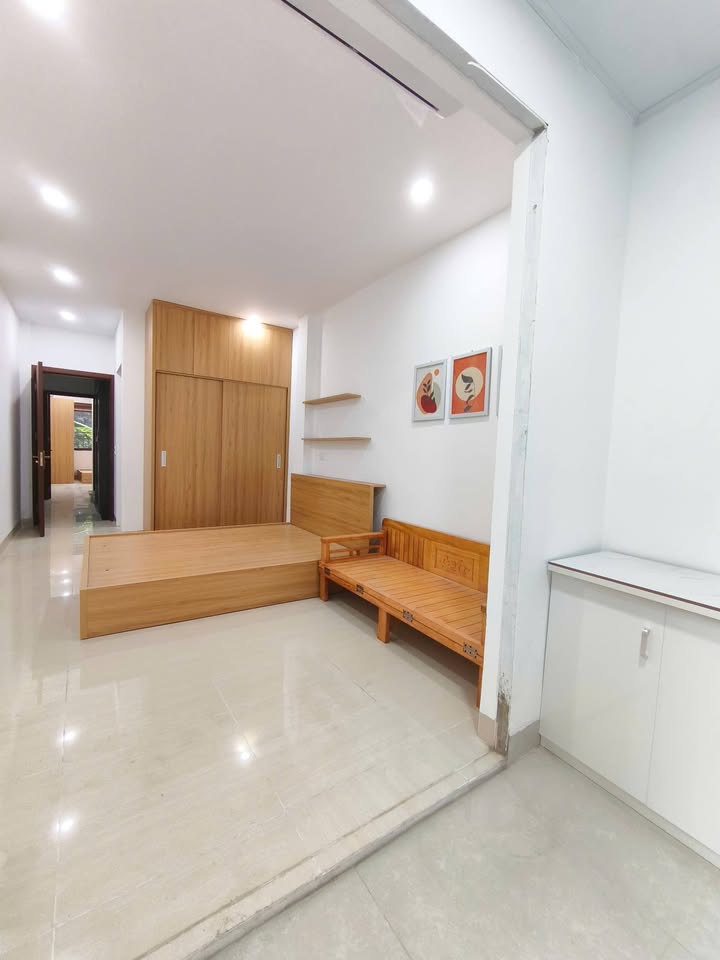 Nhà Trọ 30m² Ngõ Quỳnh, Hai Bà Trưng - Đầy Đủ Nội Thất, Giá 5.2 Triệu