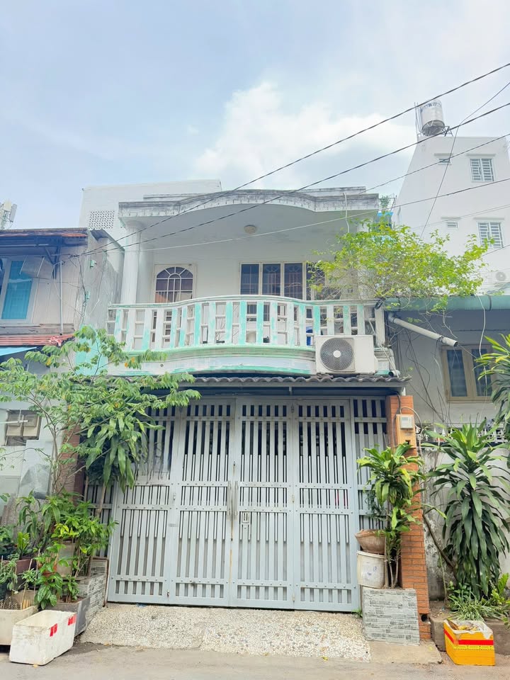 Nhà Mặt Tiền Tam Đảo Q10 - 41m² - 12 Triệu/Tháng - Sầm Uất