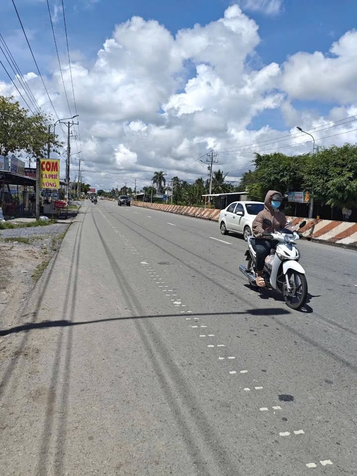 Đất nền Quốc lộ 1A Vĩnh Long 500m² - Đường to ô tô