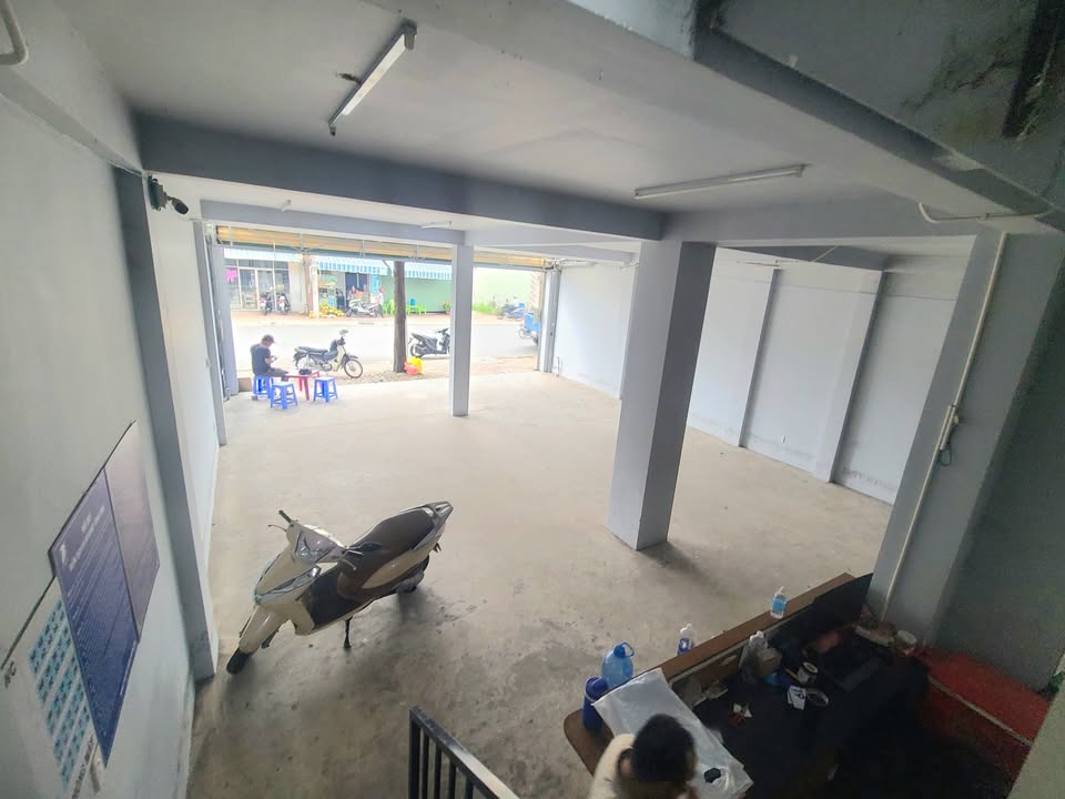 Mặt Bằng Kinh Doanh Mặt Tiền Trục Chính Hiệp Thành, TDM - 420m²