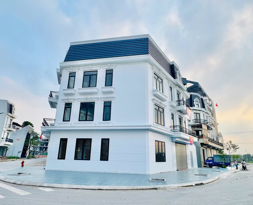 Cho thuê nhà góc 2 mặt tiền Làng Cả 600m² - Vị trí đắc địa!