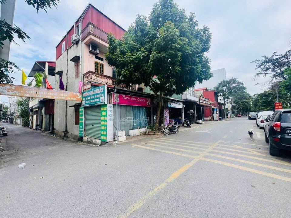 Đất nền Việt Hưng, Long Biên 74m² - Đường to ô tô, Sổ đỏ sẵn sàng!