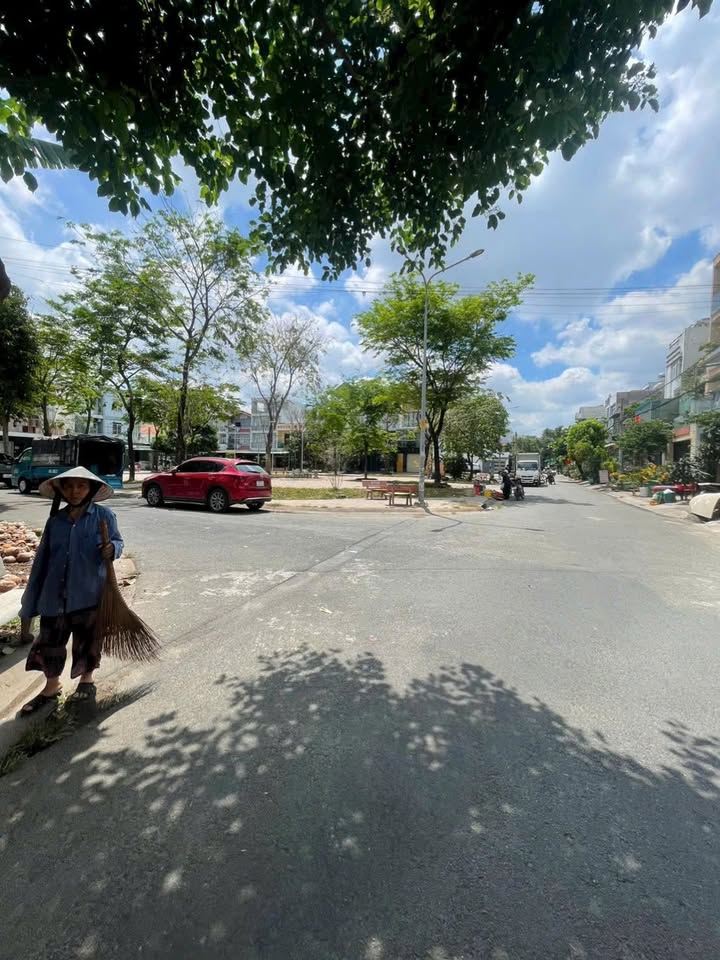 Nhà Mặt Tiền Vĩnh Lộc, Bình Tân - 90m² Sẵn Sàng Kinh Doanh