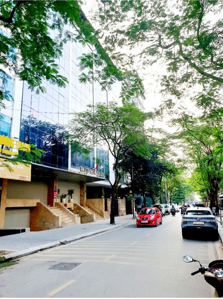 Van phong Hoang Quoc Viet Cau Giay 80m2 45 ty - Toa hang A
