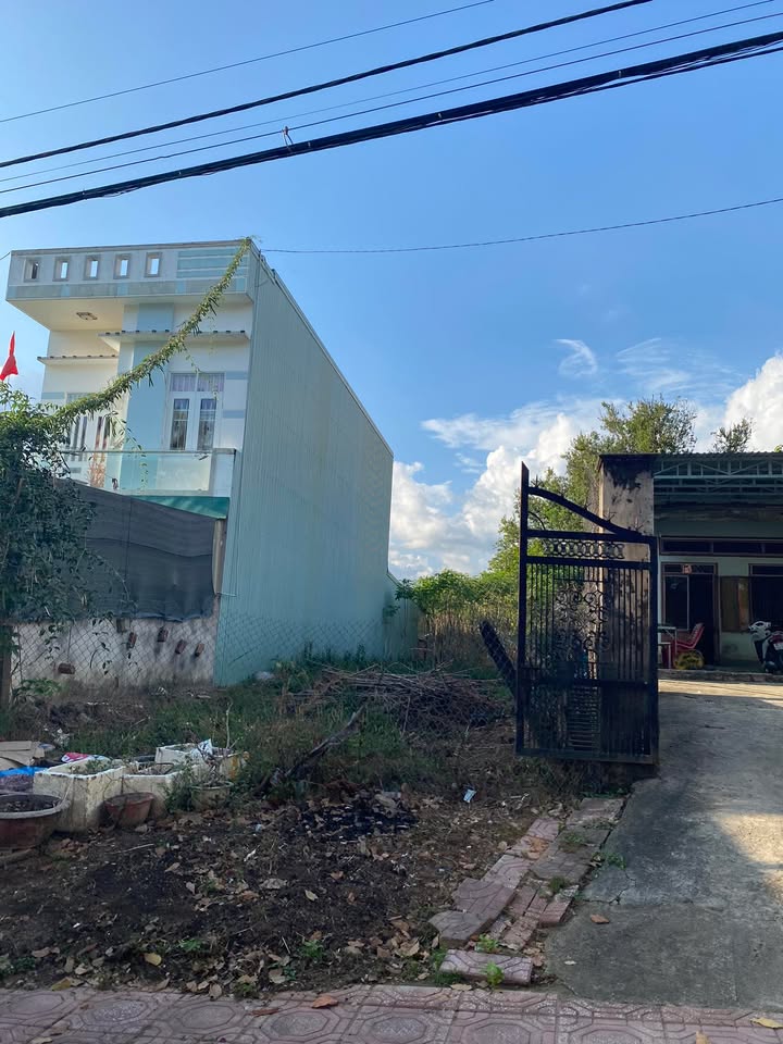 Đất nền Nguyễn Trãi 180m² - Sổ đỏ chính chủ, tiềm năng tăng giá!