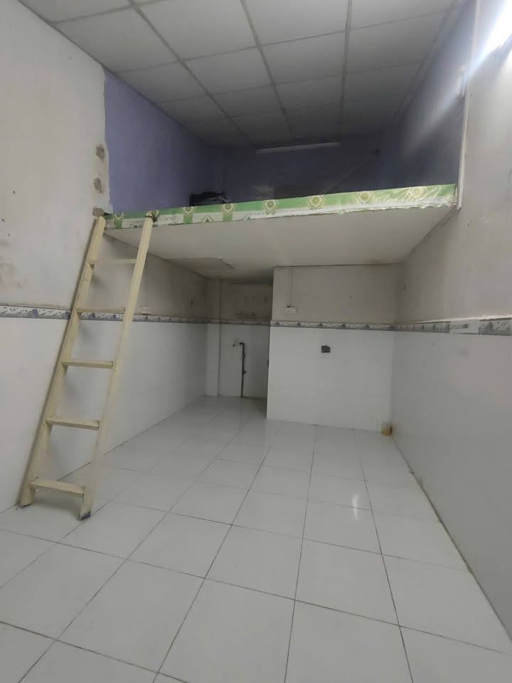 Cho thuê lầu 1, P.11 Bình Thạnh, 2 Triệu - Sẵn Sàng Ở Ngay!