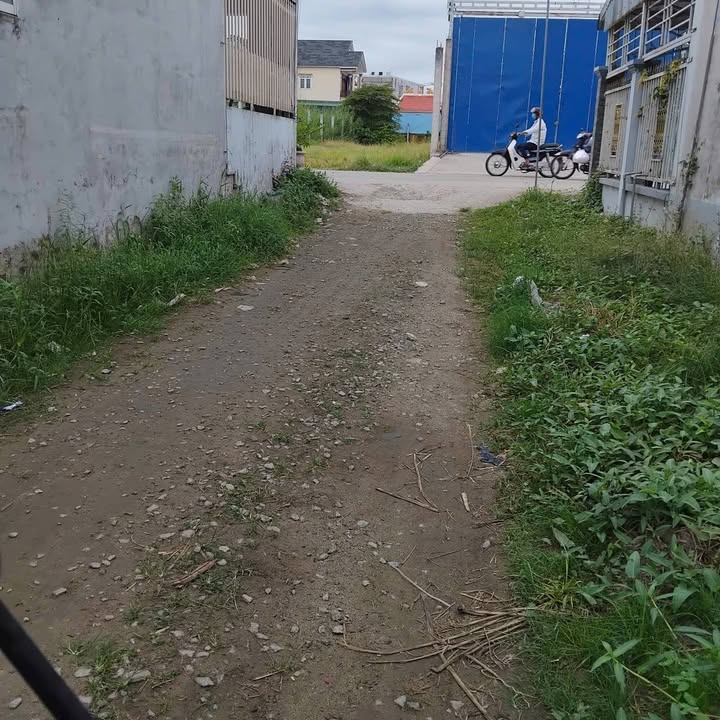 Bán Gấp Nhà Tiền Chế 100m² Phường Thới Long, Ô Môn - Gần Chợ Thom Rom