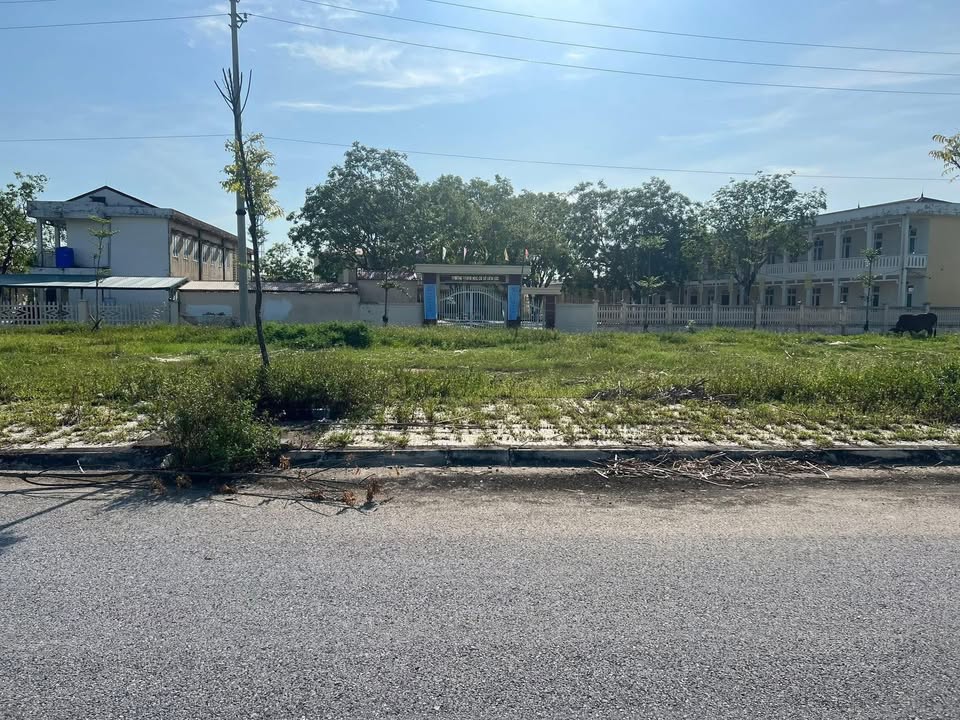 Đất nền Liên Lộc 120m² - Sổ đỏ chính chủ, tiềm năng tăng giá!