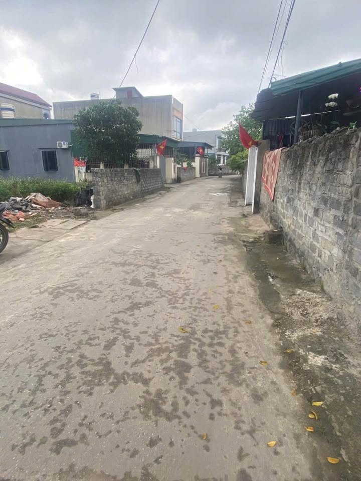 Đất nền Uông Bí 95m² chỉ 1.3 tỷ - Đường to ô tô, tiềm năng tăng giá!