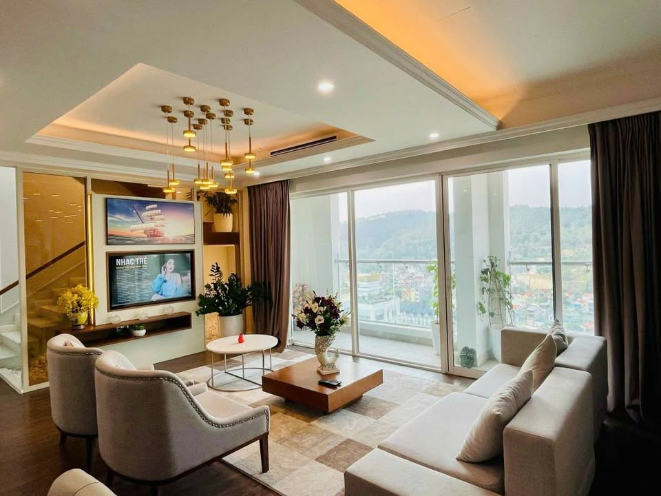 Penthouse Greenbay Tower 210m² Sổ Đỏ - View Biển & Đồi Hùng Thắng